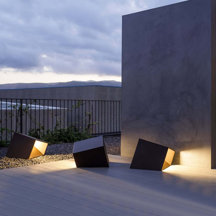 Solar Cube Garden Light - Outdoor LED Lamp
