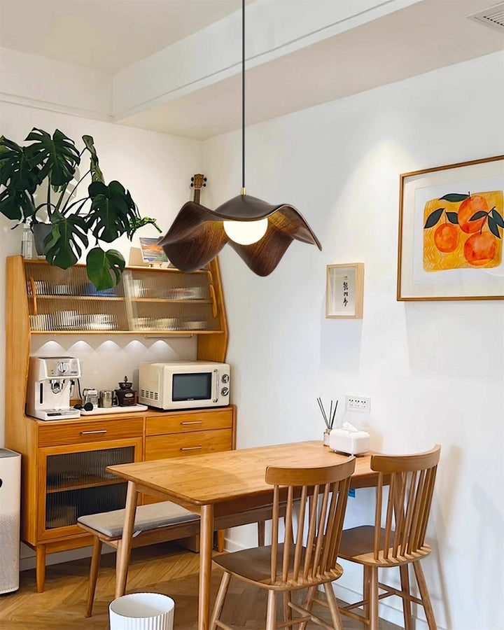 Decorative Resin Pendant Lamp with Leaf Design
