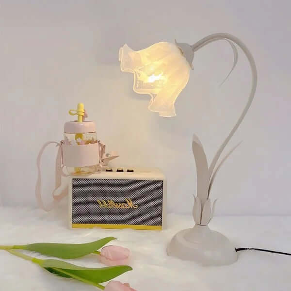 Adjustable Flower Table Lamp