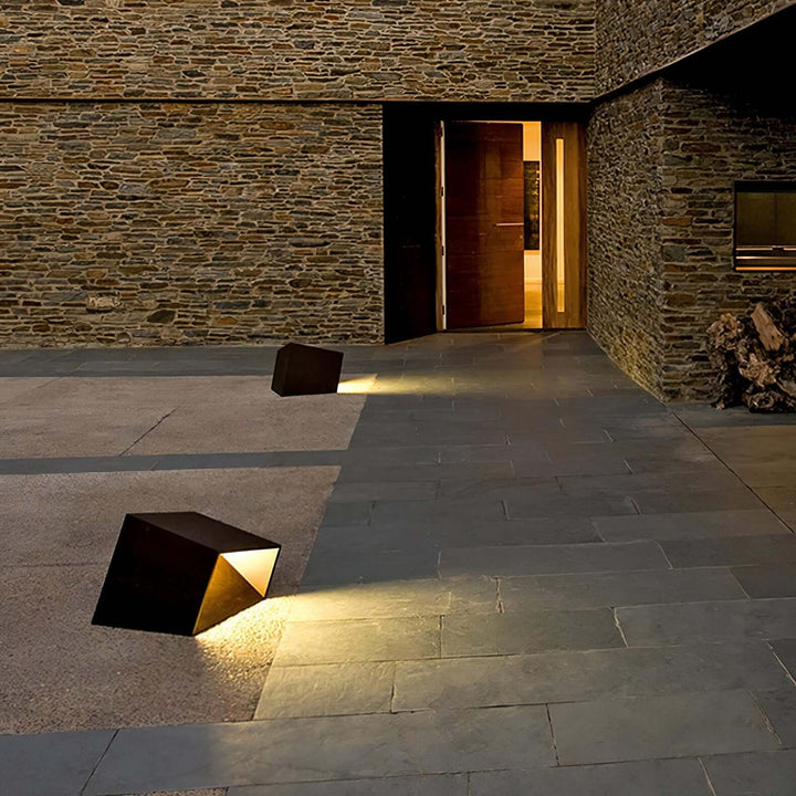 Solar Cube Garden Light - Outdoor LED Lamp