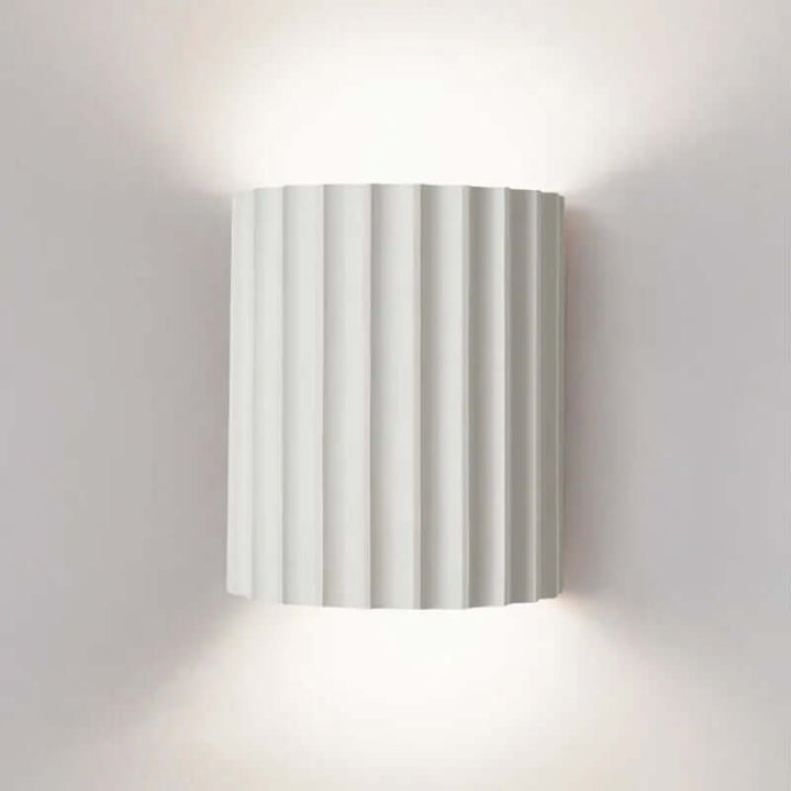 Ruffled Resin Wall Lamp