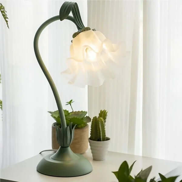 Adjustable Flower Table Lamp