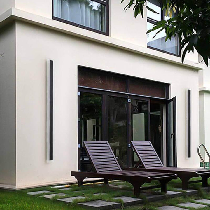 Sleek LED Outdoor Wall Lamp