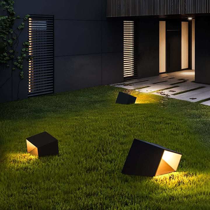 Solar Cube Garden Light - Outdoor LED Lamp