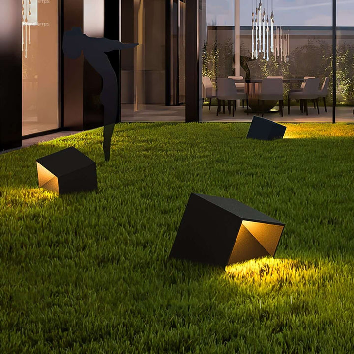 Solar Cube Garden Light - Outdoor LED Lamp