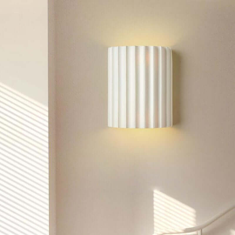 Ruffled Resin Wall Lamp