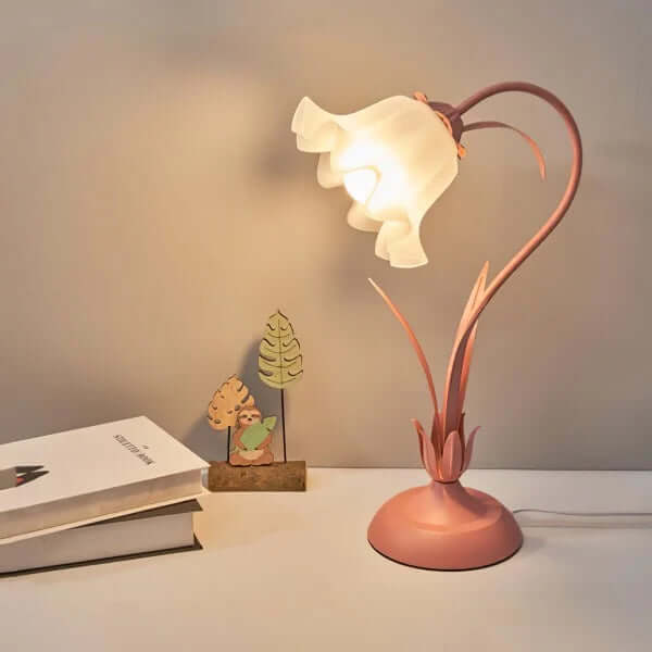Adjustable Flower Table Lamp