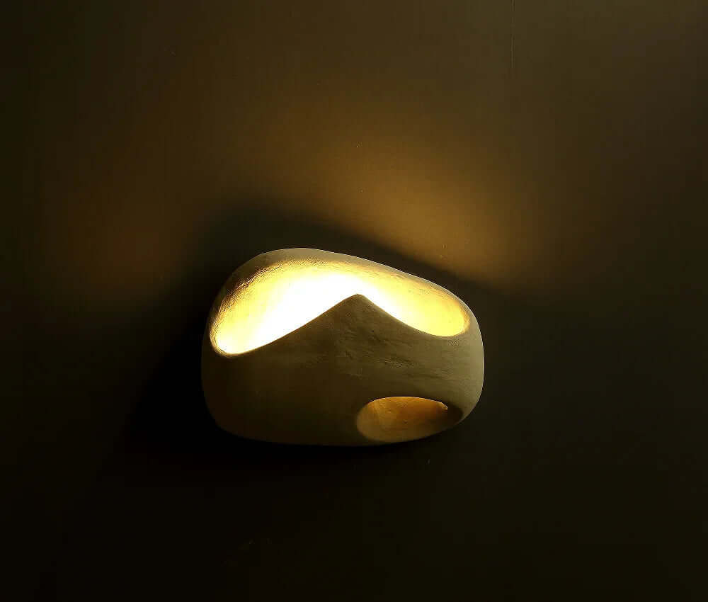 Resin Art Deco Wall Lamp
