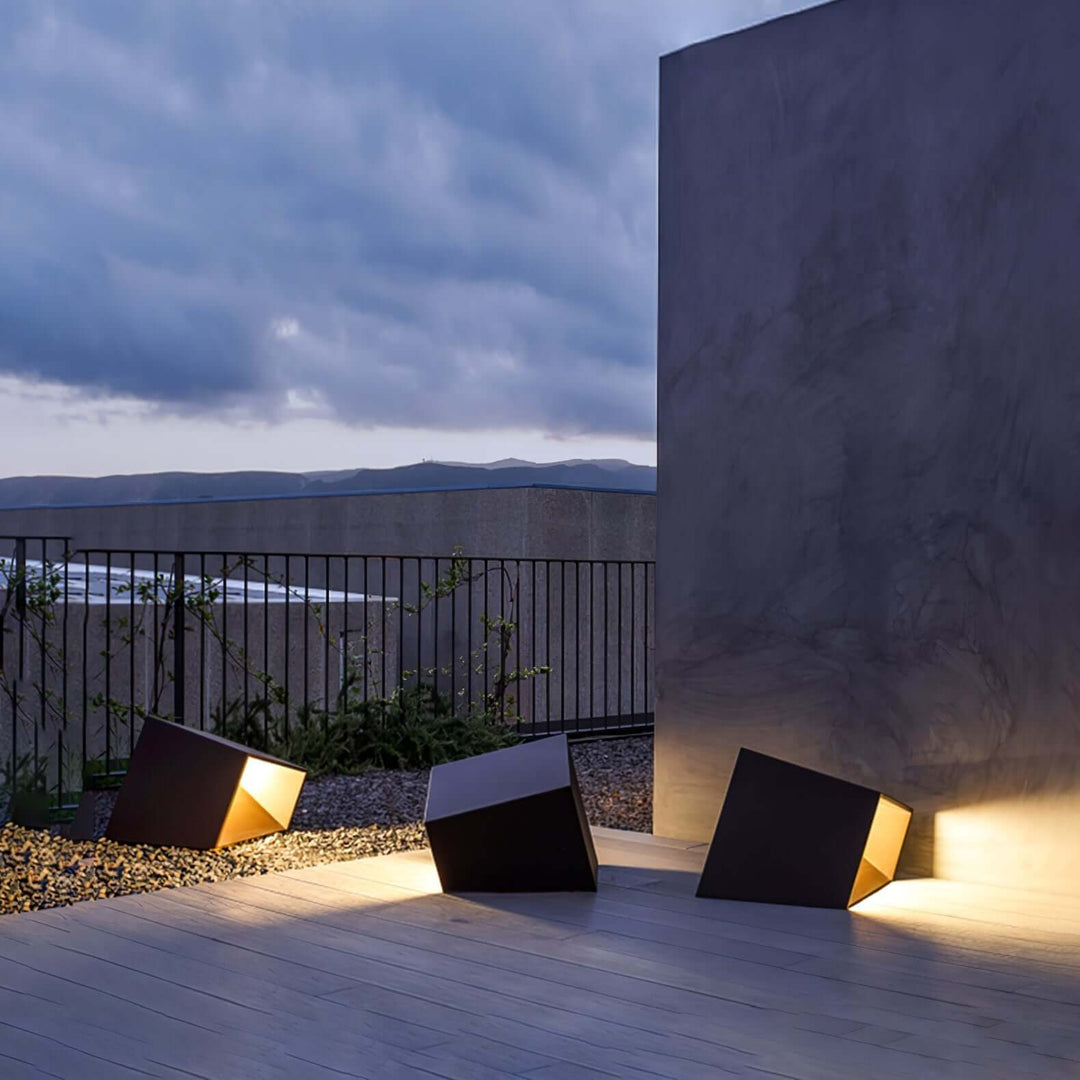 Solar Cube Garden Light - Outdoor LED Lamp