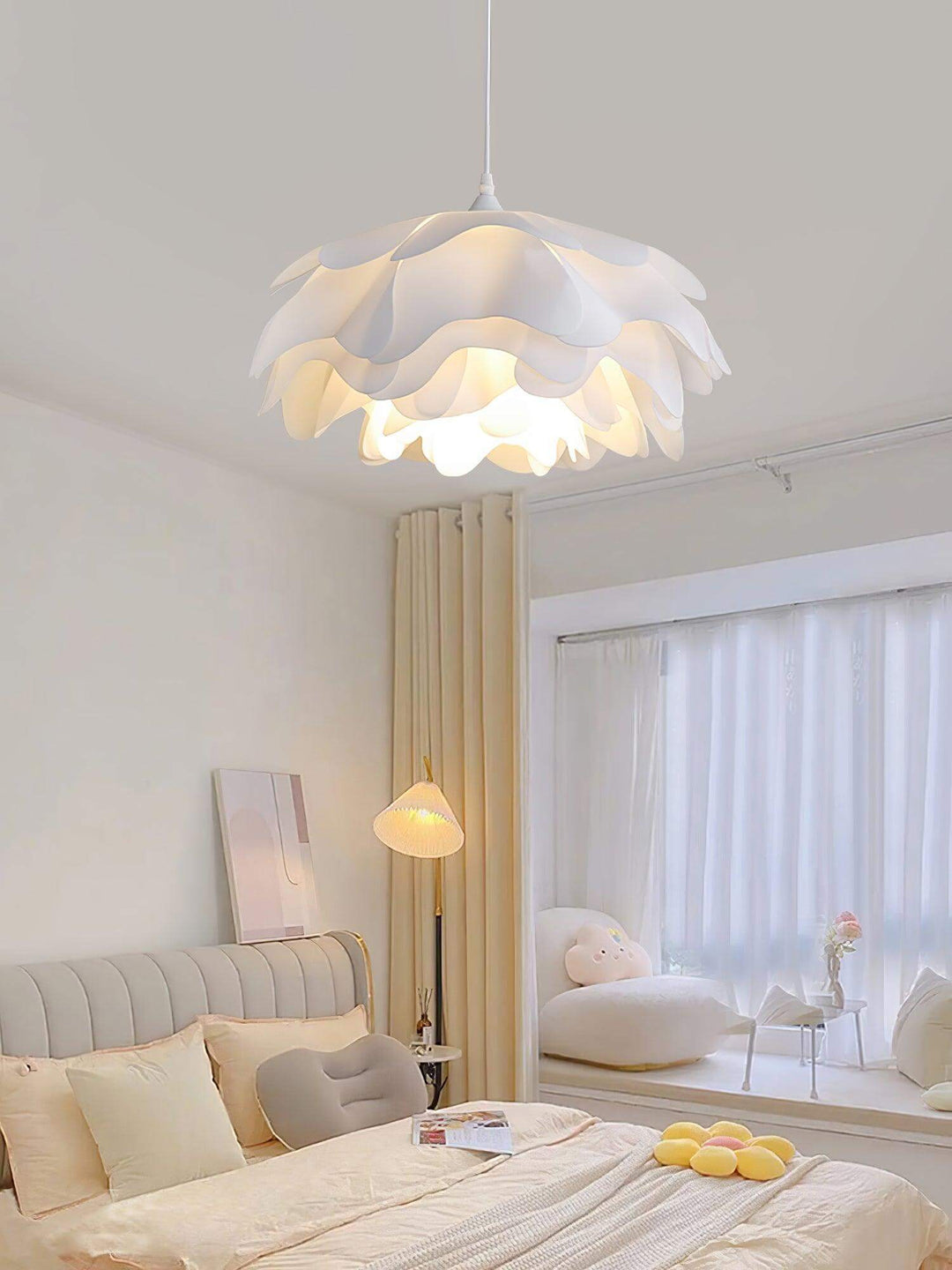 Flower Shaped Pendant Lamp