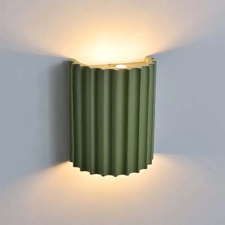 Ruffled Resin Wall Lamp