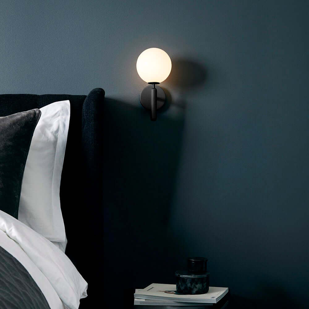 Modern Glass Wall Sconce - Elegant Lighting Fixture