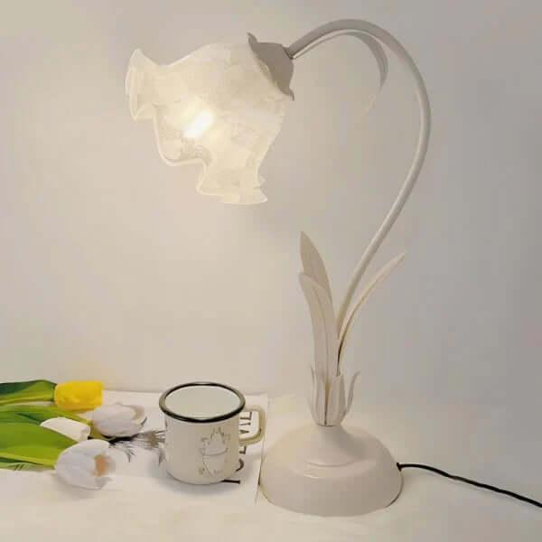 Adjustable Flower Table Lamp