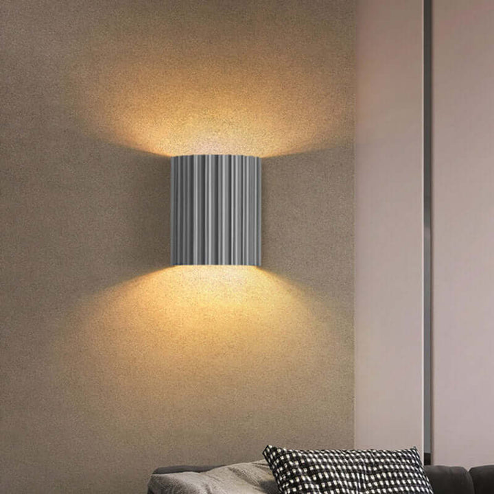 Ruffled Resin Wall Lamp