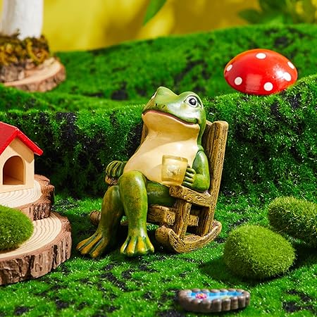 Solar Glowing Resin Frog Garden Statue