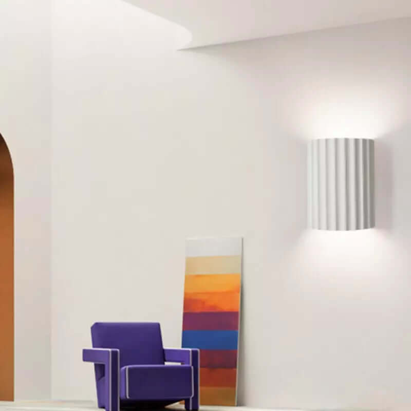 Ruffled Resin Wall Lamp
