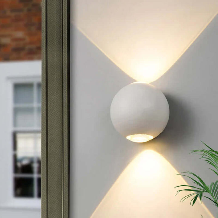Modern Ball Aluminum Wall Light