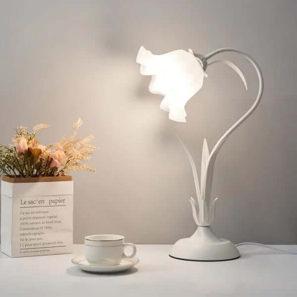 Adjustable Flower Table Lamp
