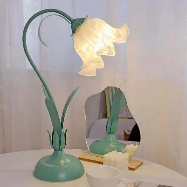 Adjustable Flower Table Lamp