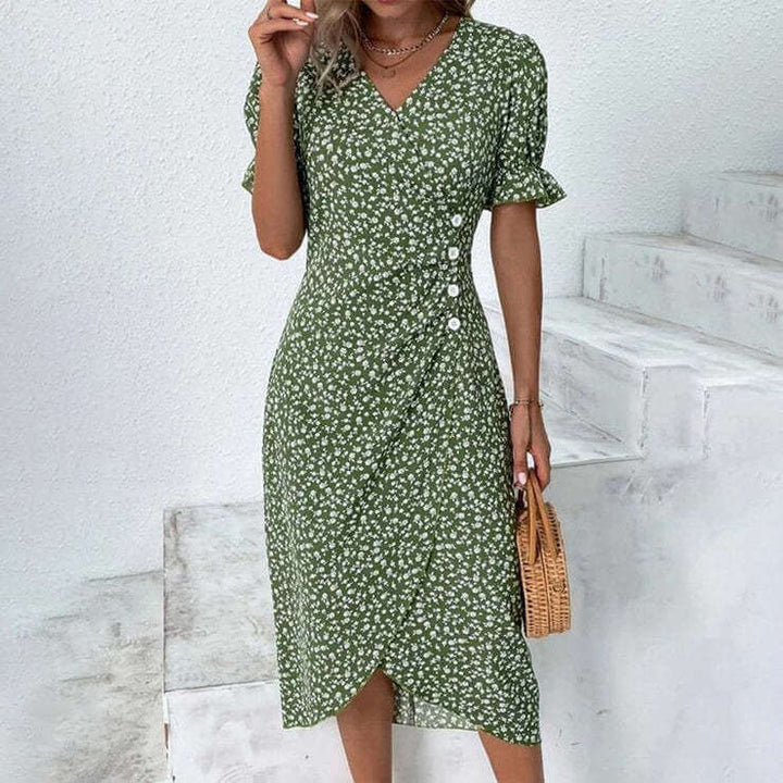 Flowy polyester summer dress for women. Comfortable & chic, suitable for warm weather & casual outings.