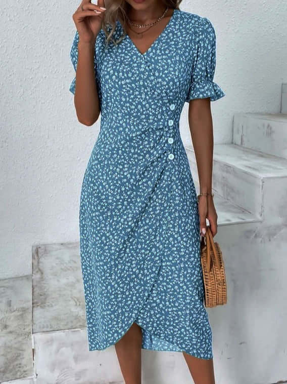 Women's comfortable flowy summer dress. A perfect knee-length style for vacation, beach, or daily wear.