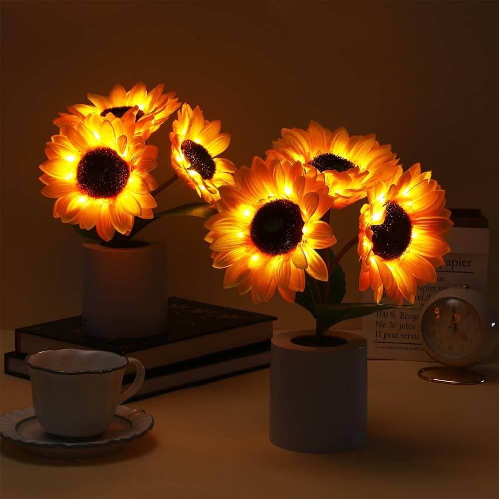 LED Sunflower Lamp - Decorative Table Lamp