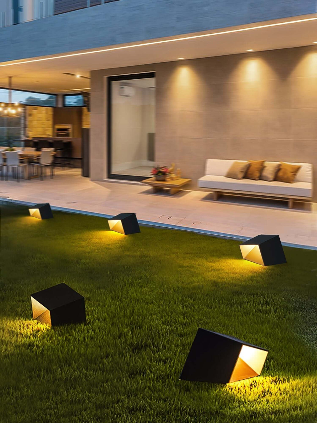 Solar Cube Garden Light - Outdoor LED Lamp