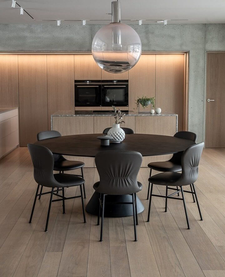 Modern Glass Pendant Lamp for Ambient Lighting