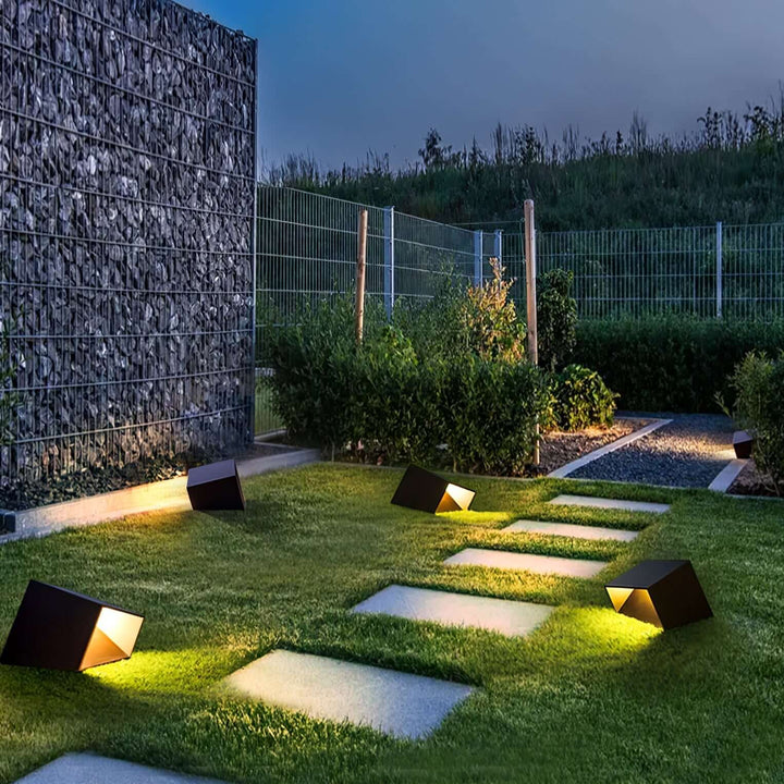 Solar Cube Garden Light - Outdoor LED Lamp