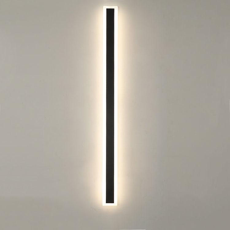 Sleek LED Outdoor Wall Lamp