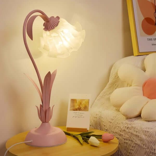 Adjustable Flower Table Lamp