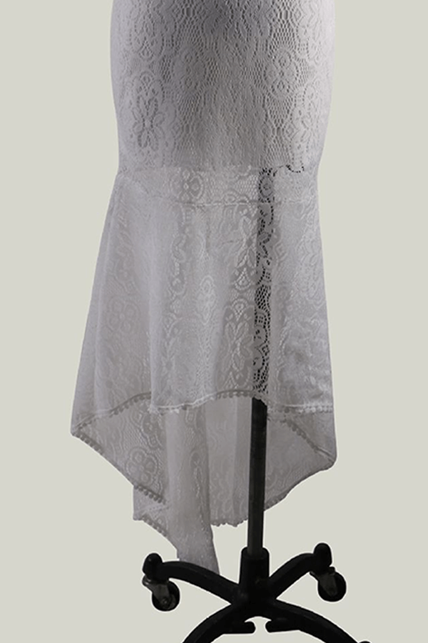 Blue elegant women's lace two-piece set: a chic tube top and matching pencil skirt for occasions.
