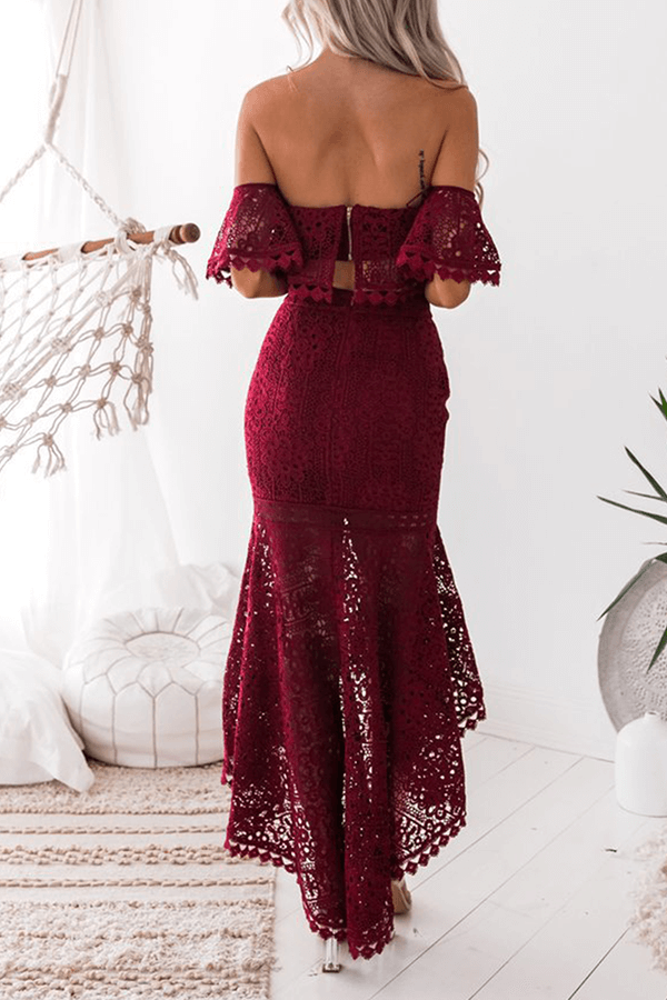 Women's white lace two-piece evening wear: tube top & pencil skirt, perfect for sophisticated events.