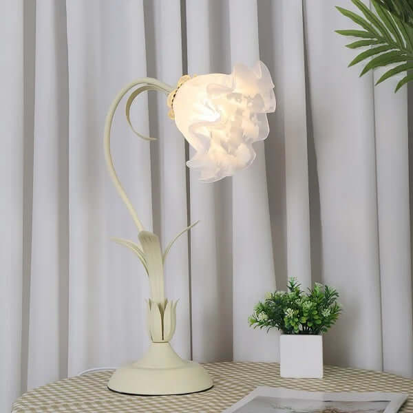 Adjustable Flower Table Lamp