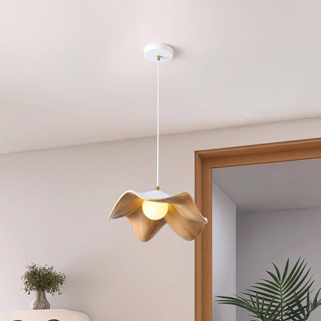 Decorative Resin Pendant Lamp with Leaf Design