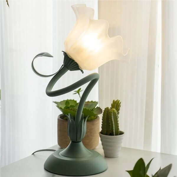 Adjustable Flower Table Lamp