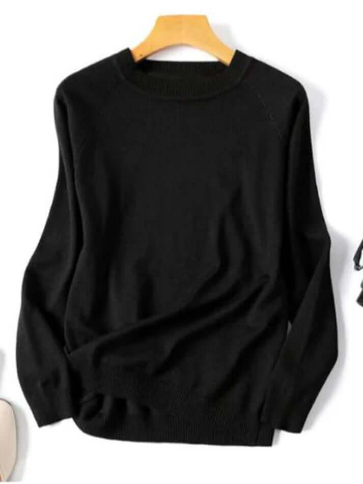 Women's long sleeve striped knitted pullover sweater, ideal for a cozy autumn winter look.