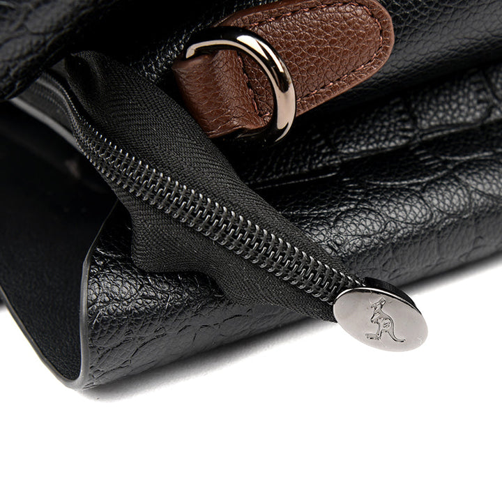 Everyday chic women's handbag. Stylish and durable purse, a sophisticated accessory for daily use.