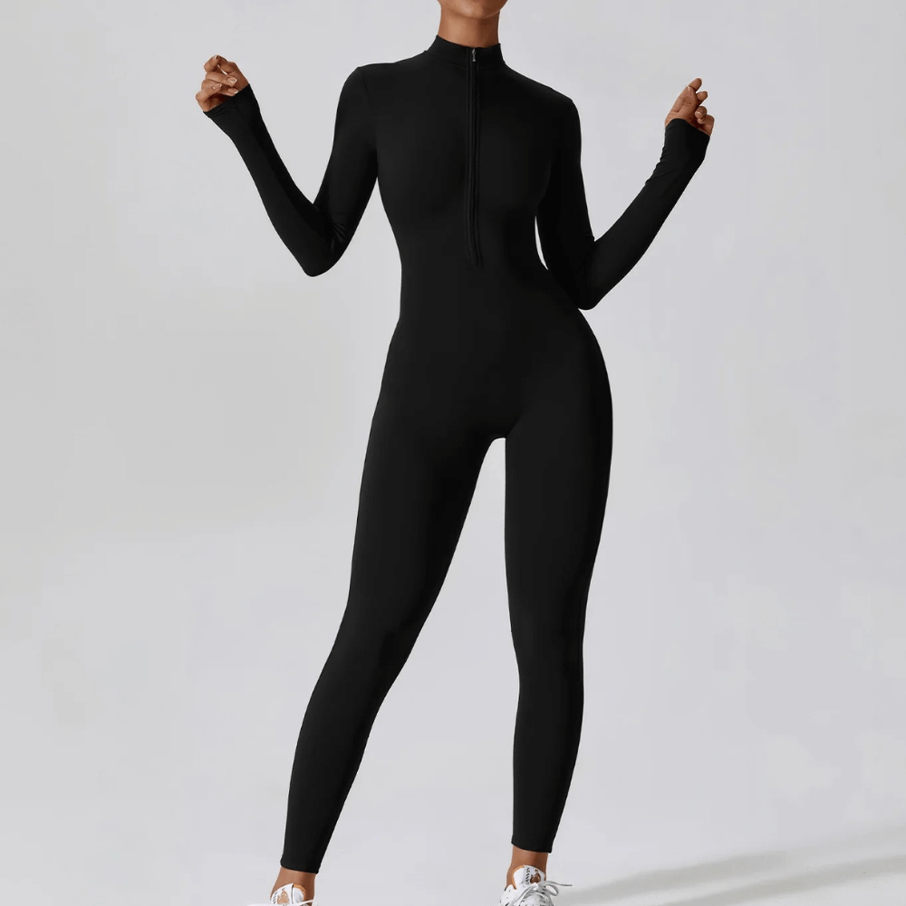 Chic women's jumpsuit, effortless style & comfort. Versatile one-piece outfit for fashionable spring/summer casual wear.