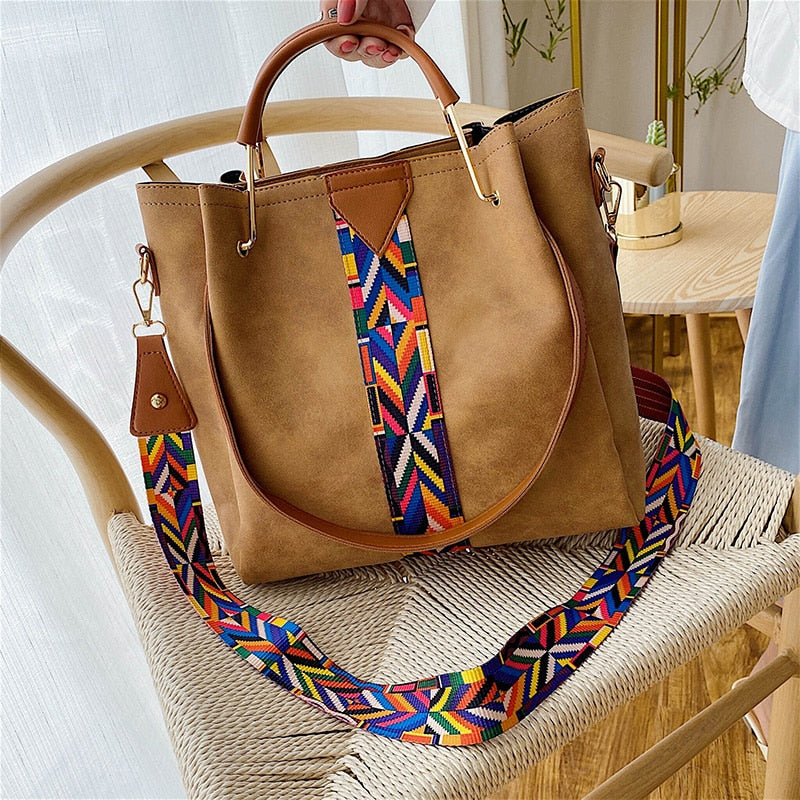 Spacious PU leather tote bag for women, designed for everyday carry. Elegant and practical handbag.