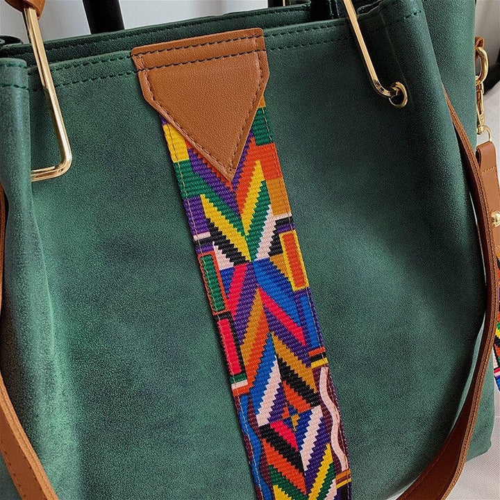 Chic women's PU leather shoulder bag, perfect for everyday carry. A spacious and elegant fashion tote.