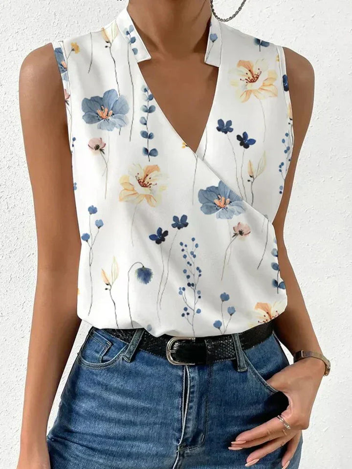 Breathable women's sleeveless top, a chic and versatile blouse for your summer wardrobe. Easy to style.