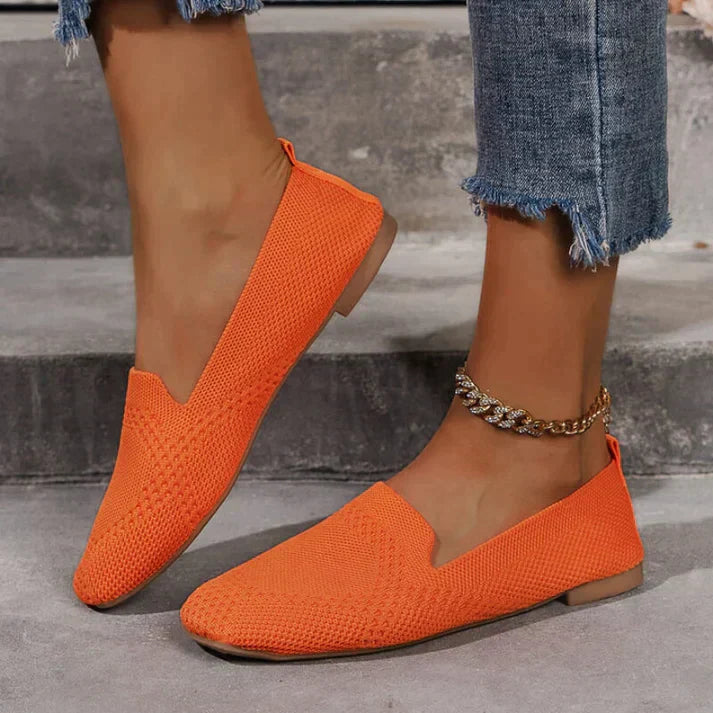 Versatile women's slip-on loafers, perfect for a polished look & all-day comfort. Fashionable everyday flats.