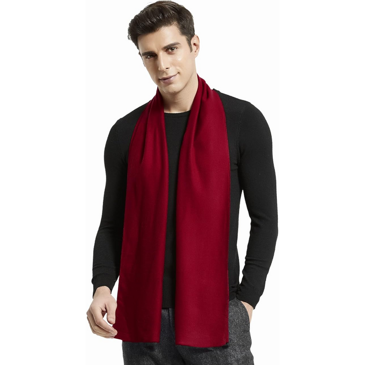 Gift-ready men's cashmere scarf, luxurious and warm, perfect for a premium male accessory present.