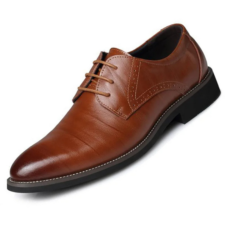 Comfortable men's lace-up Oxford dress shoes in black. Perfect for business, formal events & everyday wear.