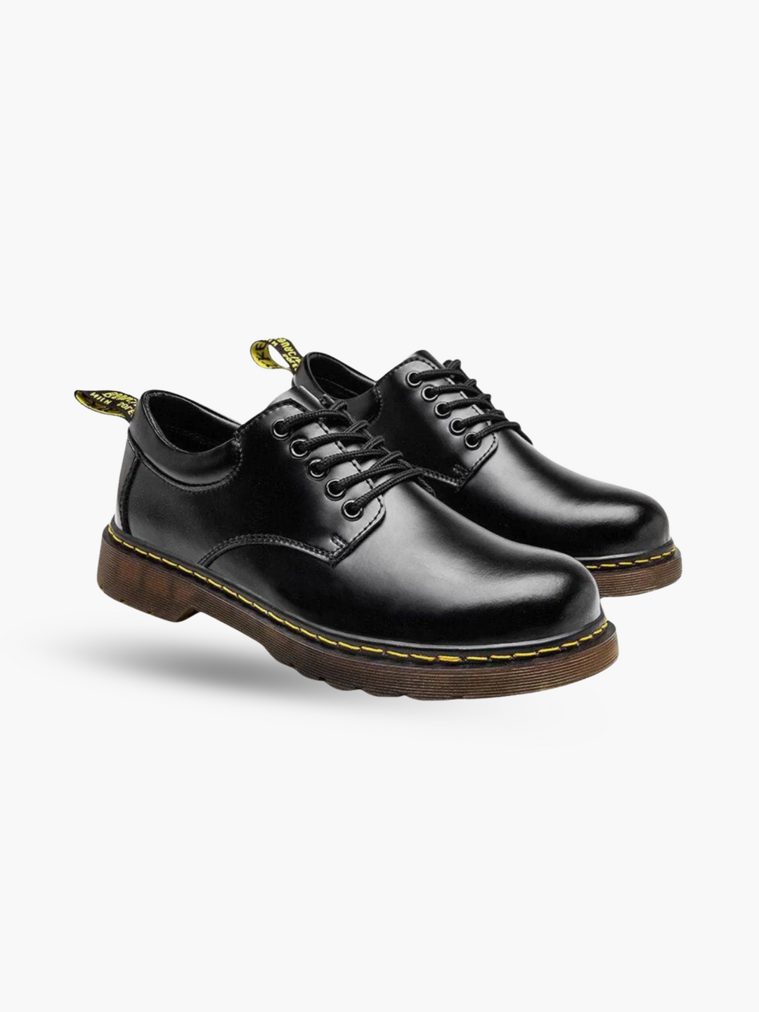 Classic men's brown leather Derby shoes, ideal for everyday wear, office, or smart casual outfits. Versatile lace-up style.