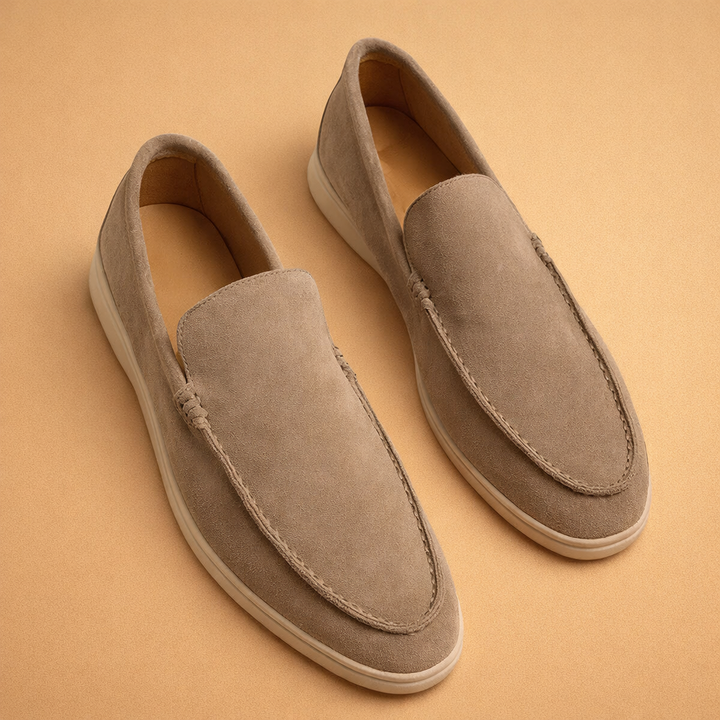 Effortless men's slip-on loafers, classic penny design. Comfortable & stylish for year-round fashion.