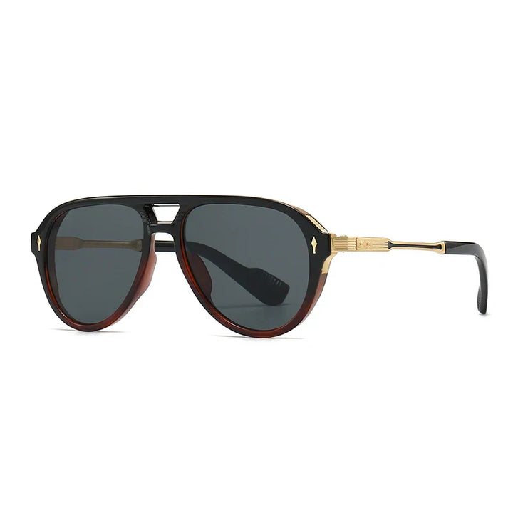 Fashionable unisex aviator sunglasses with a classic retro design.