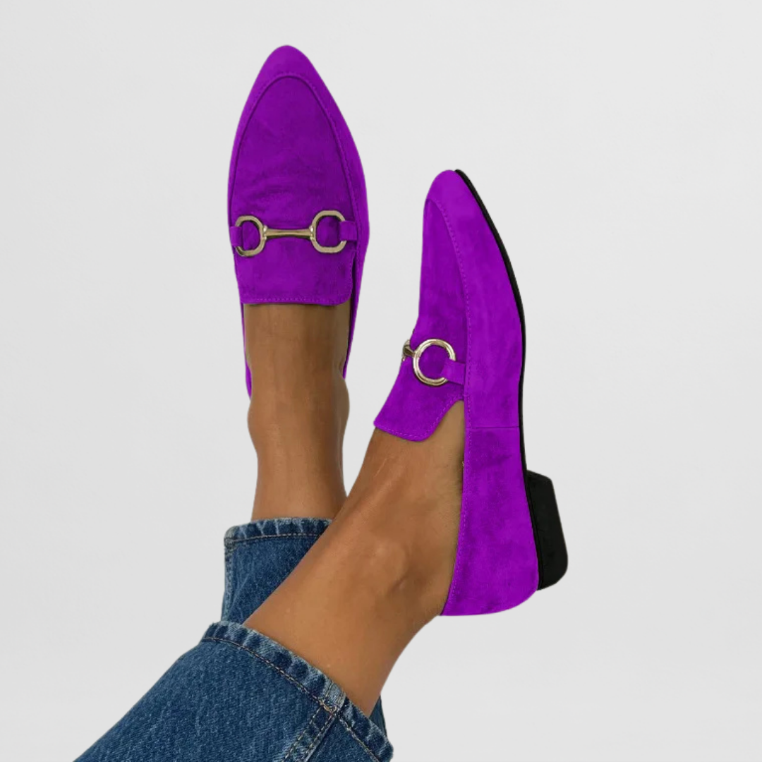 Breathable, colorful boho moccasins for women, featuring intricate patterns & comfortable everyday wear. Casual slip-on.