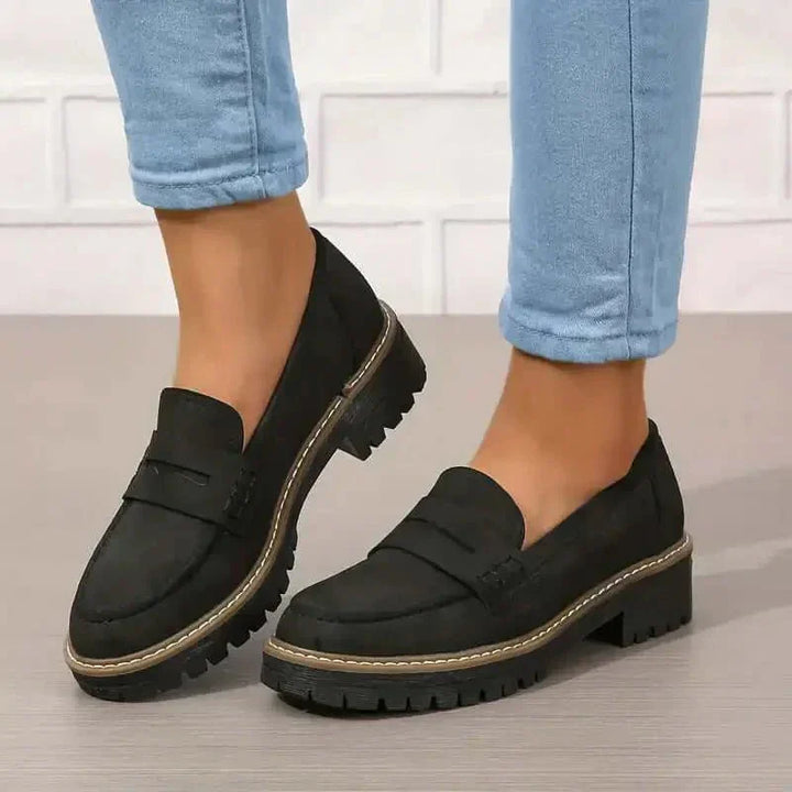 Versatile women's chunky loafers, a comfortable and stylish choice for daily wear and autumn fashion.